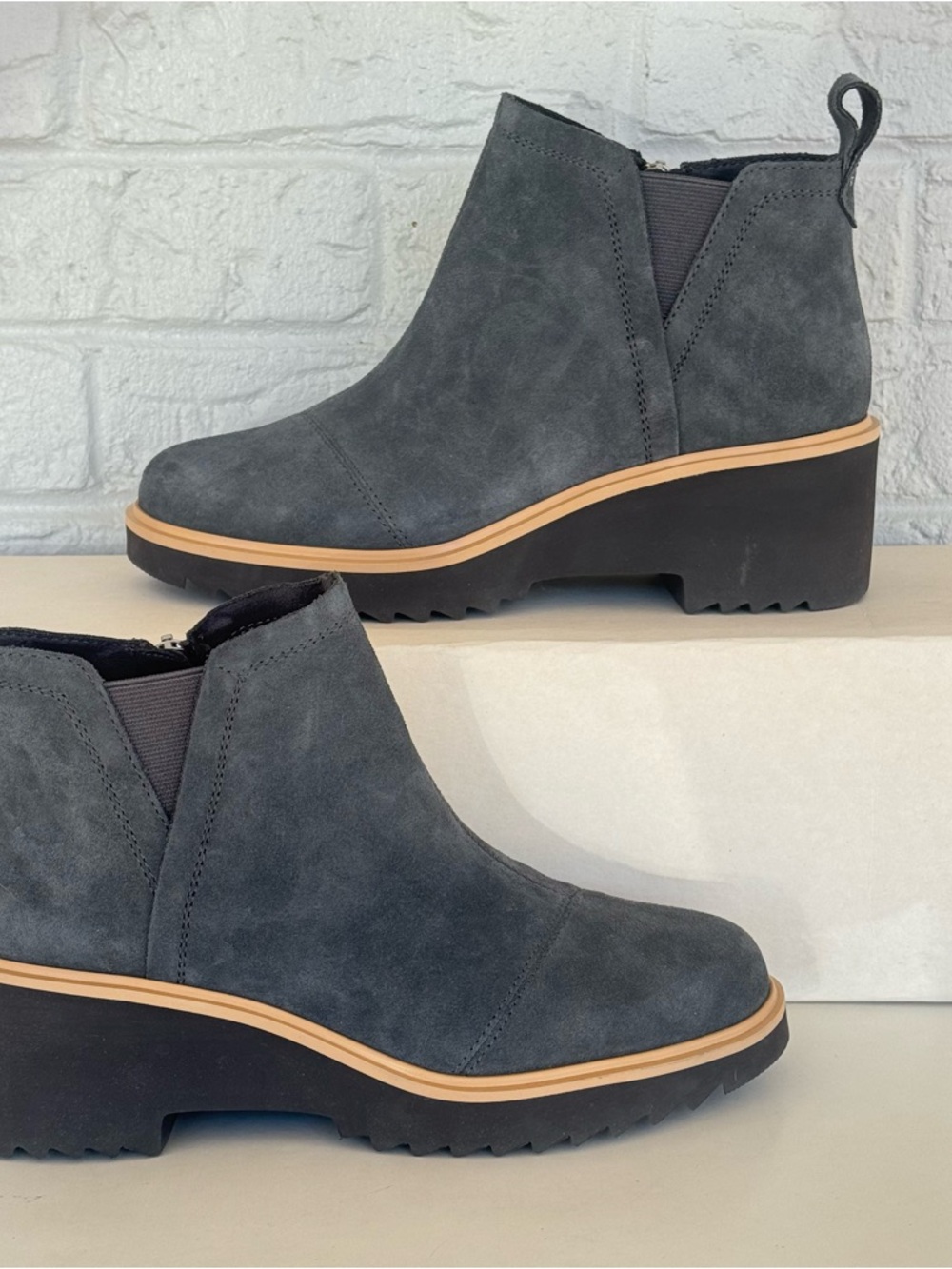 TOMS Maude Suede Wedge Booties Women's 8 - Picture 3 of 15